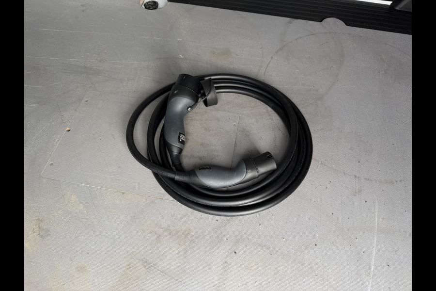 Mercedes-Benz eCitan 112 Pro 51 kWh L2 284 WLTP 98,3% (SOH) MBUX Trekhaak 75kW Snelladen Apple Carplay Cruise Control Stoelverwarming Stuurverwarming Laadkabel