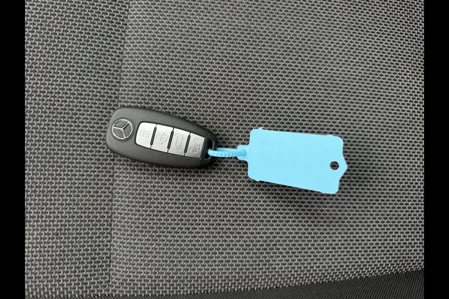 Mercedes-Benz eCitan 112 Pro 51 kWh L2 284 WLTP 98,3% (SOH) MBUX Trekhaak 75kW Snelladen Apple Carplay Cruise Control Stoelverwarming Stuurverwarming Laadkabel