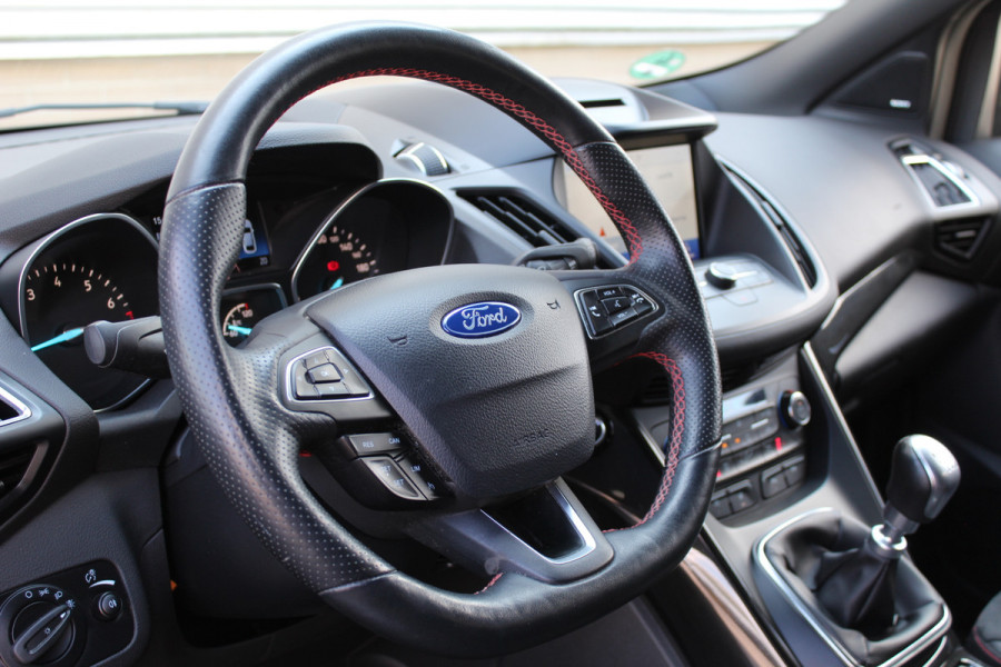 Ford Kuga 1.5 EcoBoost 150PK ST Line | Trekhaak | Sony | Winterpack | Grote Spoiler | Navigatie | Camera