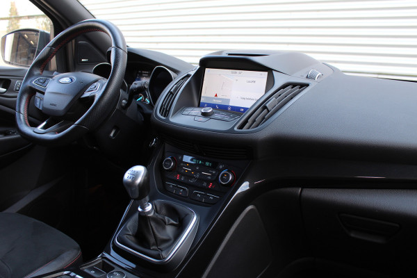 Ford Kuga 1.5 EcoBoost 150PK ST Line | Trekhaak | Sony | Winterpack | Grote Spoiler | Navigatie | Camera