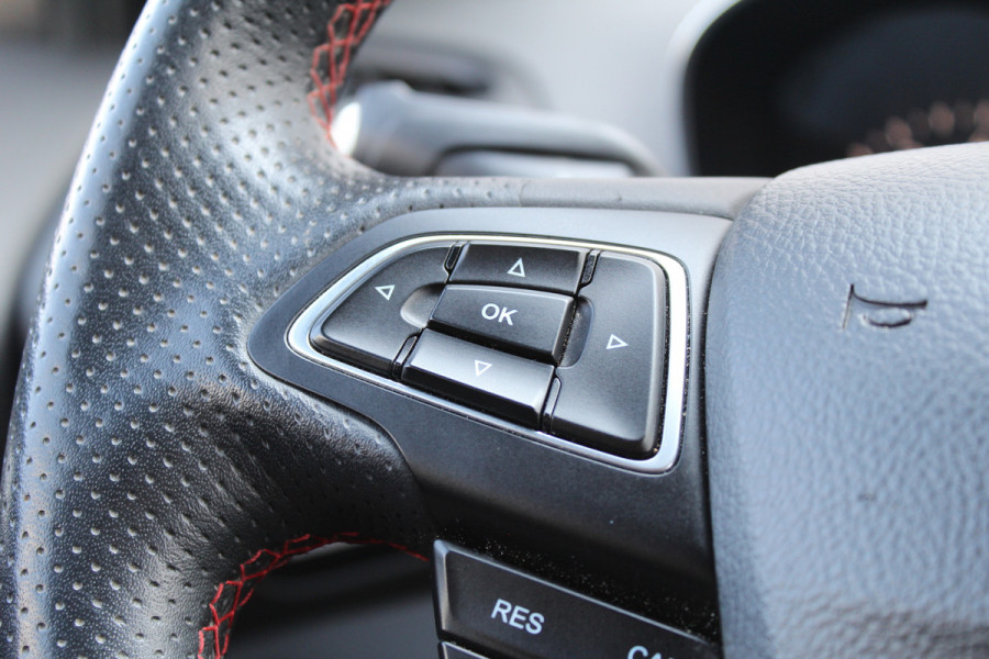 Ford Kuga 1.5 EcoBoost 150PK ST Line | Trekhaak | Sony | Winterpack | Grote Spoiler | Navigatie | Camera