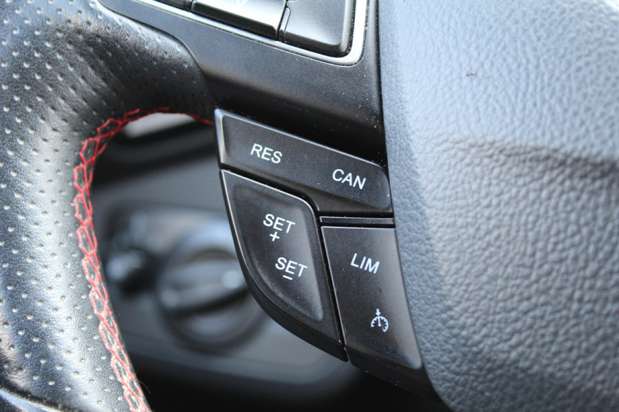 Ford Kuga 1.5 EcoBoost 150PK ST Line | Trekhaak | Sony | Winterpack | Grote Spoiler | Navigatie | Camera