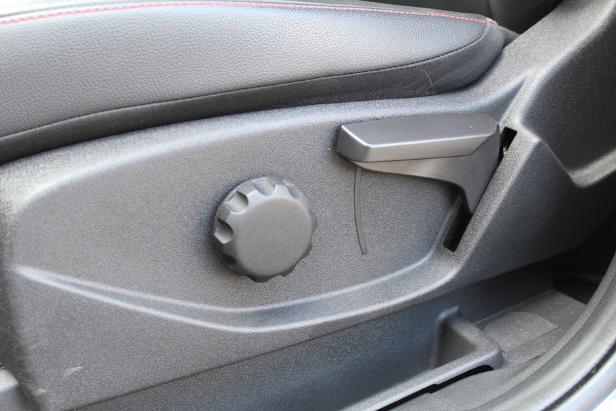 Ford Kuga 1.5 EcoBoost 150PK ST Line | Trekhaak | Sony | Winterpack | Grote Spoiler | Navigatie | Camera