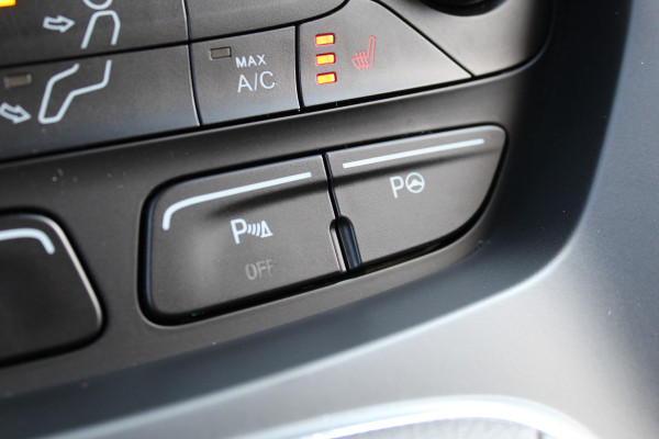 Ford Kuga 1.5 EcoBoost 150PK ST Line | Trekhaak | Sony | Winterpack | Grote Spoiler | Navigatie | Camera