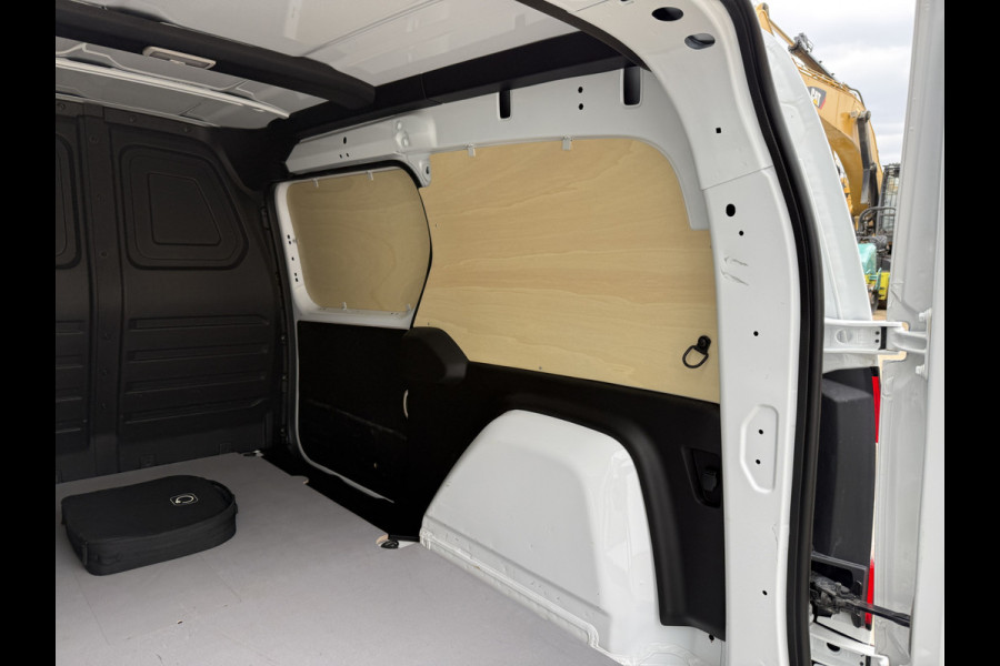 Mercedes-Benz eCitan 112 Pro 51 kWh L2 284 WLTP 98,3% (SOH) MBUX Trekhaak 75kW Snelladen Apple Carplay Cruise Control Stoelverwarming Stuurverwarming Laadkabel