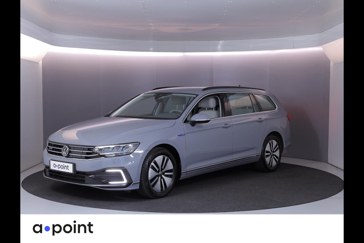 Volkswagen Passat Variant 1.4 TSI PHEV GTE Business 218 pk Automaat (DSG) | SOH 91% | Navigatie | Trekhaak (wegklapbaar) | Parkeersensoren | Achteruitrijcamera | Stoelverwarming v/a |
