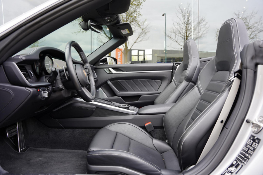 Porsche 911 Cabrio 3.8 Turbo S GERESERVEERD