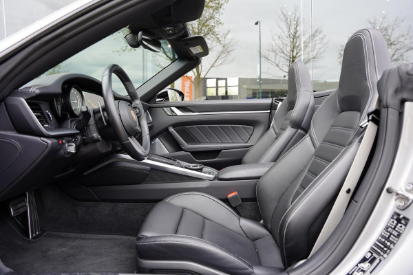 Porsche 911 Cabrio 3.8 Turbo S GERESERVEERD