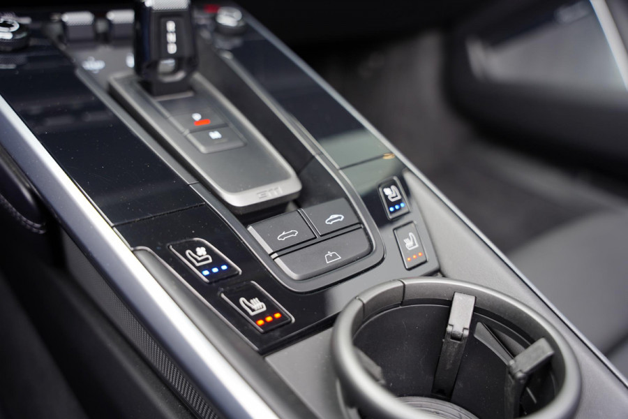 Porsche 911 Cabrio 3.8 Turbo S GERESERVEERD