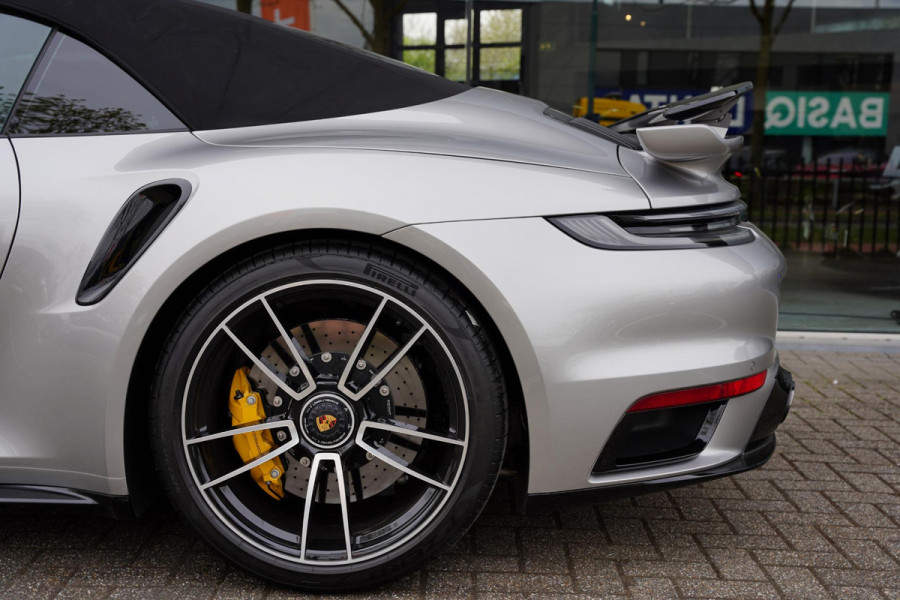 Porsche 911 Cabrio 3.8 Turbo S GERESERVEERD