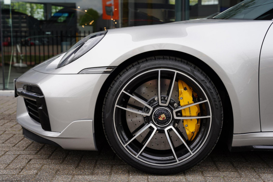 Porsche 911 Cabrio 3.8 Turbo S GERESERVEERD