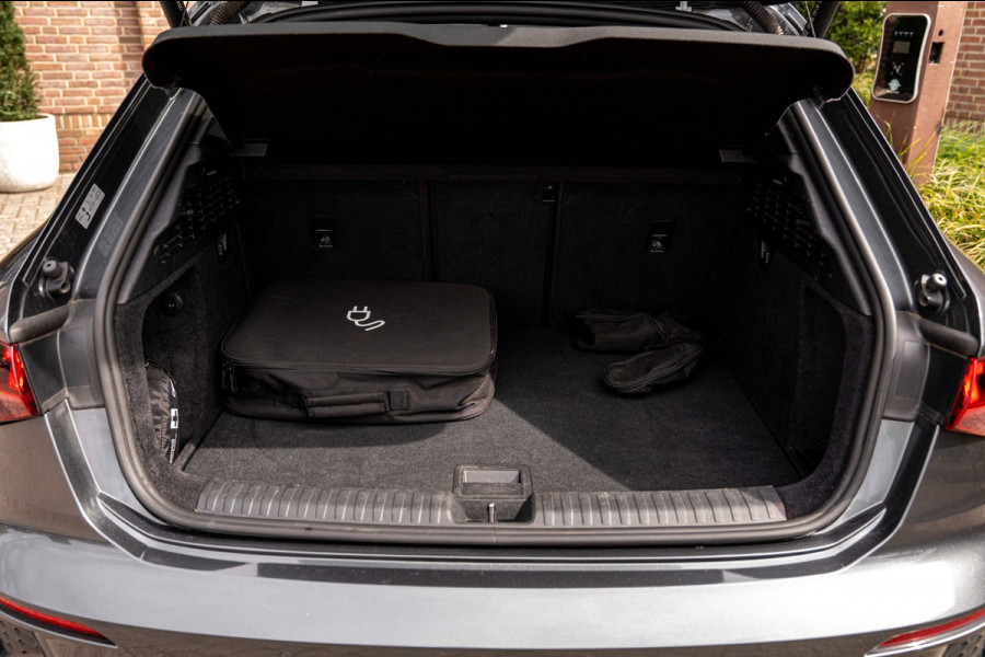 Audi A3 Sportback 40 TFSI e S-Line B&O Leder Black Optic Camera ACC Matrix LED 18''