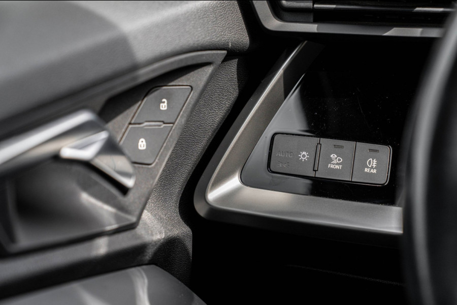 Audi A3 Sportback 40 TFSI e S-Line B&O Leder Black Optic Camera ACC Matrix LED 18''