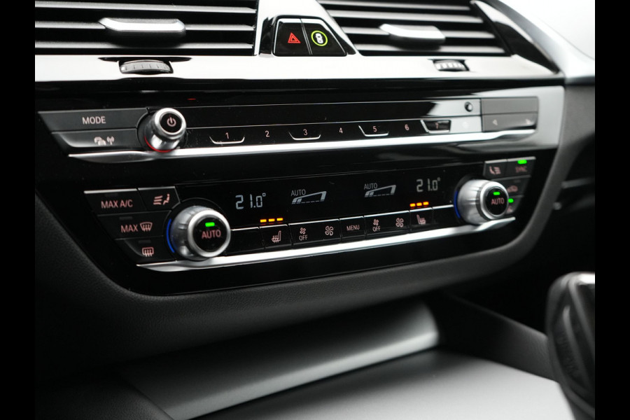 BMW 5 Serie Touring 530e Business Edition Plus PHEV 293pk Dealer O.H. | Trekhaak Af Fabriek | Adaptive Cruise | 360 Camera | Lederen Comfortzetels Verwarmd | Blis | Apple Carplay | Hifi Audio | 19"L.M | Plug In Hybrid |