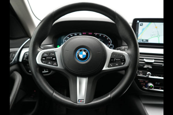 BMW 5 Serie Touring 530e Business Edition Plus PHEV 293pk Dealer O.H. | Trekhaak Af Fabriek | Adaptive Cruise | 360 Camera | Lederen Comfortzetels Verwarmd | Blis | Apple Carplay | Hifi Audio | 19"L.M | Plug In Hybrid |