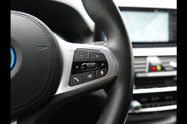 BMW 5 Serie Touring 530e Business Edition Plus PHEV 293pk Dealer O.H. | Trekhaak Af Fabriek | Adaptive Cruise | 360 Camera | Lederen Comfortzetels Verwarmd | Blis | Apple Carplay | Hifi Audio | 19"L.M | Plug In Hybrid |