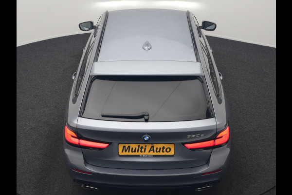 BMW 5 Serie Touring 530e Business Edition Plus PHEV 293pk Dealer O.H. | Trekhaak Af Fabriek | Adaptive Cruise | 360 Camera | Lederen Comfortzetels Verwarmd | Blis | Apple Carplay | Hifi Audio | 19"L.M | Plug In Hybrid |