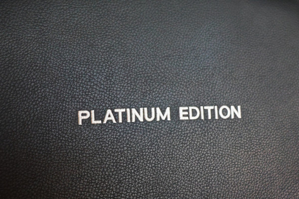 Ford Transit Custom 320 2.0 TDCI DC L2H1 Platinum Edition | Dubbel Cabine | Bi-Xenon | CarPlay | Navigatie | Lederen bekleding | Camera | Dodehoek d | Trekhaak | Nieuwe APK | NAP Logisch