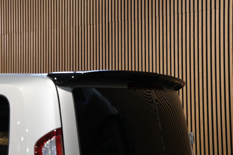 Ford Transit Custom 320 2.0 TDCI DC L2H1 Platinum Edition | Dubbel Cabine | Bi-Xenon | CarPlay | Navigatie | Lederen bekleding | Camera | Dodehoek d | Trekhaak | Nieuwe APK | NAP Logisch