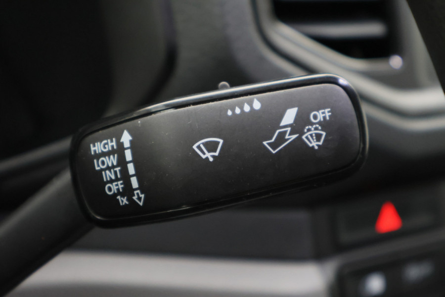 Volkswagen Crafter 35 2.0 TDI DSG L3H3 3-Zits, Camera, Apple Carplay, Trekhaak, PDC