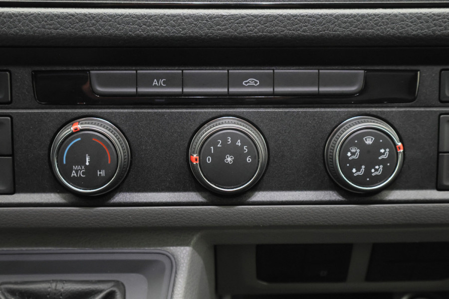 Volkswagen Crafter 35 2.0 TDI DSG L3H3 3-Zits, Camera, Apple Carplay, Trekhaak, PDC