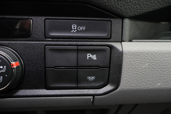 Volkswagen Crafter 35 2.0 TDI DSG L3H3 3-Zits, Camera, Apple Carplay, Trekhaak, PDC