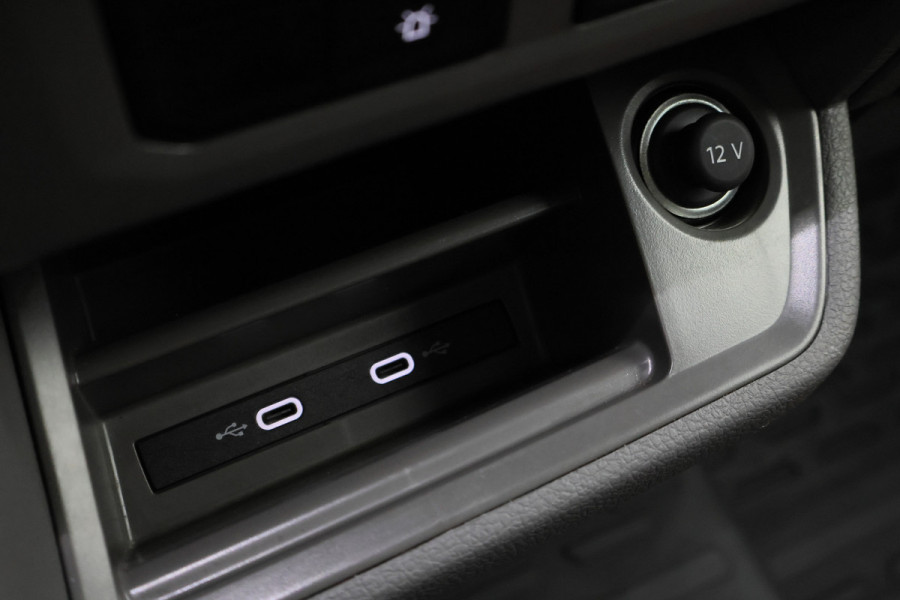 Volkswagen Crafter 35 2.0 TDI DSG L3H3 3-Zits, Camera, Apple Carplay, Trekhaak, PDC