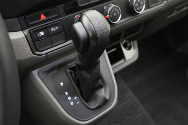 Volkswagen Crafter 35 2.0 TDI DSG L3H3 3-Zits, Camera, Apple Carplay, Trekhaak, PDC