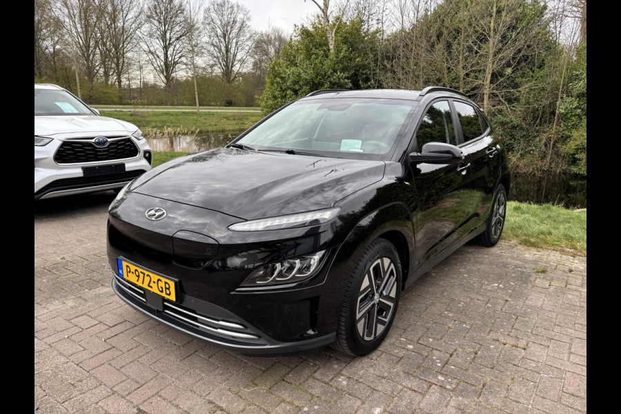 Hyundai Kona EV Fashion Design 64 kWh