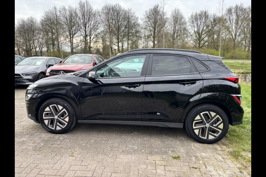 Hyundai Kona EV Fashion Design 64 kWh