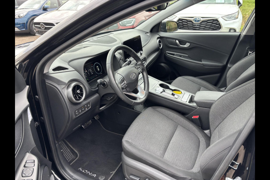 Hyundai Kona EV Fashion Design 64 kWh