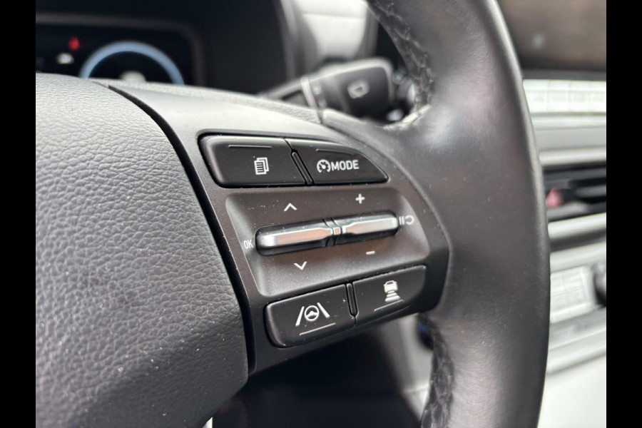 Hyundai Kona EV Fashion Design 64 kWh