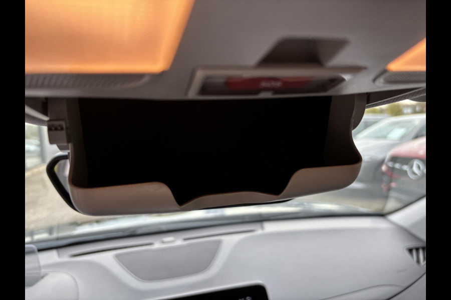 Hyundai Kona EV Fashion Design 64 kWh