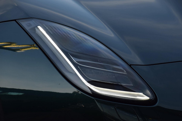 Jaguar F-Type 3.0 V6 RWD R-Dynamic | British Racing Green |