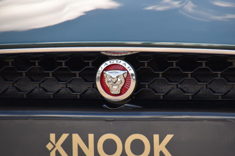 Jaguar F-Type 3.0 V6 RWD R-Dynamic | British Racing Green |