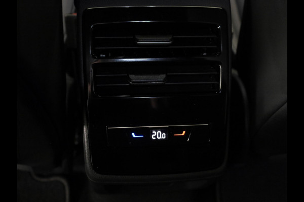 Volkswagen ID.7 Pro Business 77 kWh SOH 100% | 285PK | Navigatie | Camera | Elektrische klep | Warmtepomp