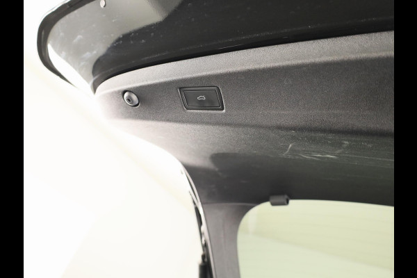 Volkswagen ID.7 Pro Business 77 kWh SOH 100% | 285PK | Navigatie | Camera | Elektrische klep | Warmtepomp