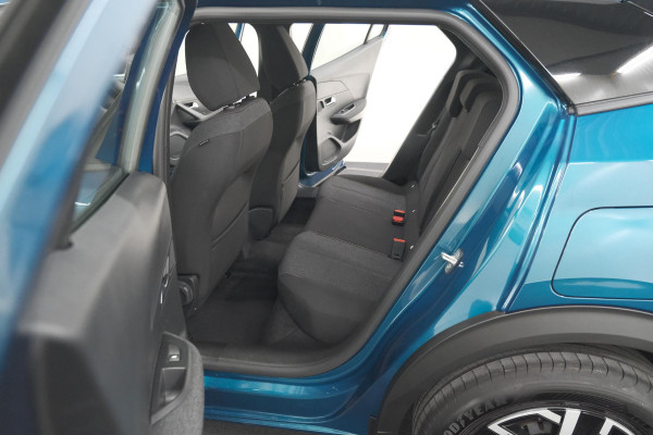 Peugeot 2008 Hybrid 136 e-DCS6 Style | Apple Carplay | Parkeersensoren | Climate control