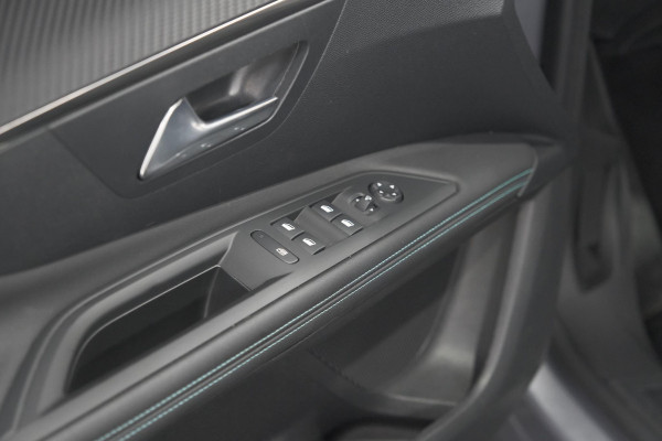 Peugeot 3008 1.6 HYbrid 225 Blue Lease Allure | Camera | Adaptieve Cruise Control | Dodehoekdetectie | Allseason Banden