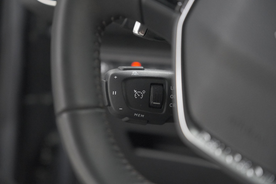 Peugeot 3008 1.6 HYbrid 225 Blue Lease Allure | Camera | Adaptieve Cruise Control | Dodehoekdetectie | Allseason Banden