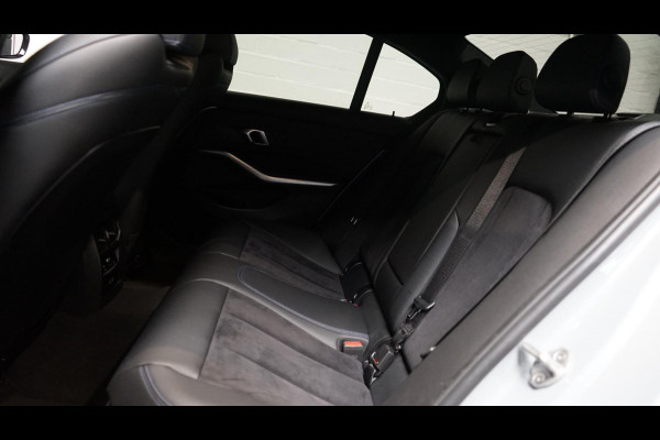 BMW 3 Serie 318i M-Sport AUTOMAAT-ALCANTARA-CARPLAY-CRUISE-DAB-LED-NAVI-M BROOKLYN GREY-SHADOW LINE-Etc.