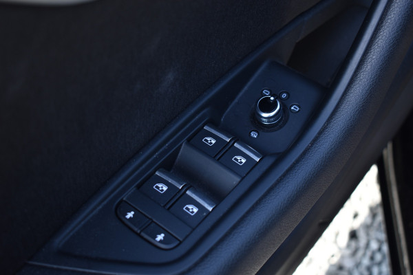 Audi A4 Avant 35 TFSI 2.0 150PK S-TRONIC SPORT EDITION NAVI/PDC/LED