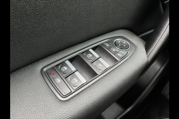 Renault Captur 1.3 TCe 130 Intens | Sfeerverlichting | Automaat | Parkeer camera | Keyless