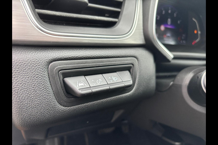 Renault Captur 1.3 TCe 130 Intens | Sfeerverlichting | Automaat | Parkeer camera | Keyless