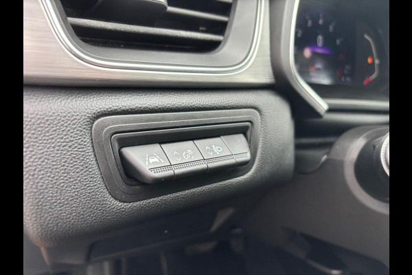 Renault Captur 1.3 TCe 130 Intens | Sfeerverlichting | Automaat | Parkeer camera | Keyless