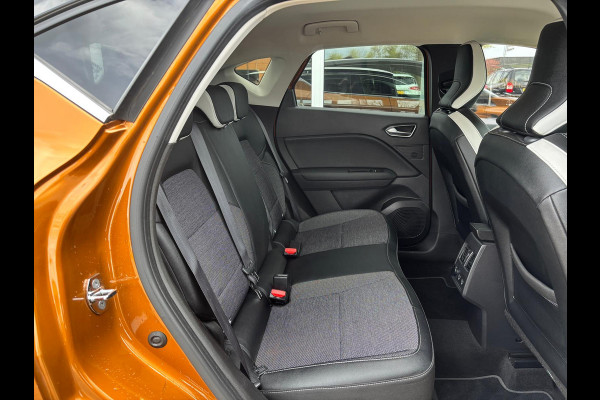 Renault Captur 1.3 TCe 130 Intens | Sfeerverlichting | Automaat | Parkeer camera | Keyless