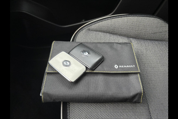 Renault Captur 1.3 TCe 130 Intens | Sfeerverlichting | Automaat | Parkeer camera | Keyless