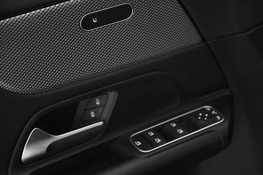 Mercedes-Benz GLA 180 *1ste Eigenaar*Leer*Park assist*Navigatie*