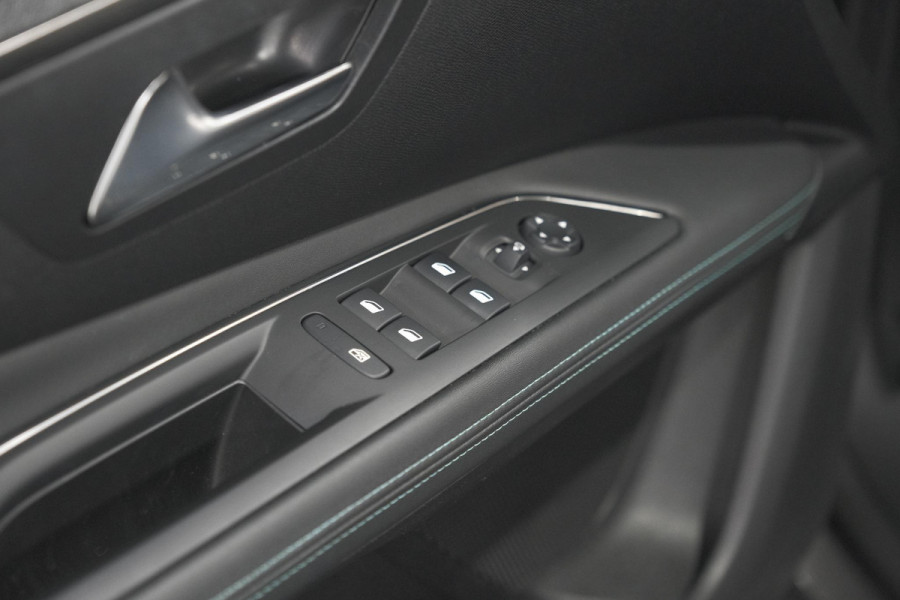 Peugeot 3008 PureTech 130 EAT8 Allure | Camera | Adaptieve Cruise Control | Elektrische Kofferklep