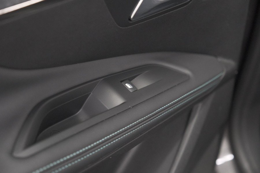 Peugeot 3008 PureTech 130 EAT8 Allure | Camera | Adaptieve Cruise Control | Elektrische Kofferklep